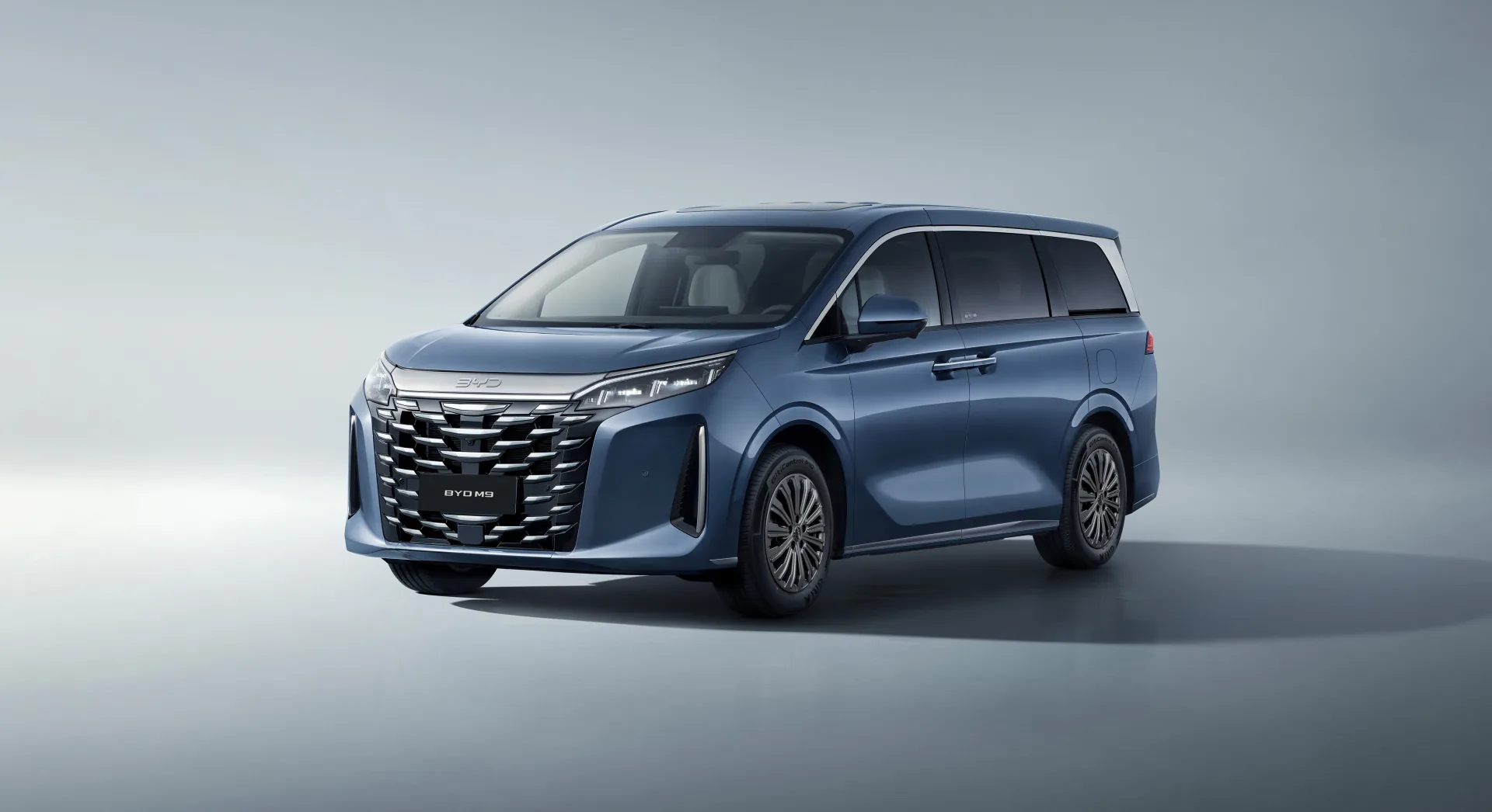 BYD M9 — imagen 1